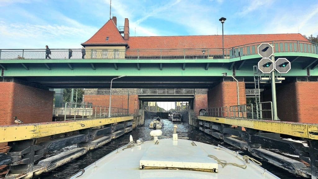 Schleuse Kleinmachnow Bootstour Berlin Köpenick