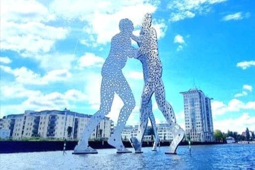 Molecule Man Bootstour Berlin Oberbaumbrücke