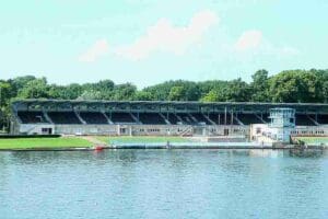 Tribüne Regattastrecke Grünau Köpenick-Bootstour berlin