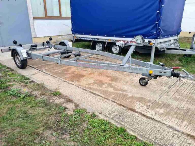 Trailer-mieten-Berlin-1000 kg-Bootsanhänger-Motorboot-Bild 1
