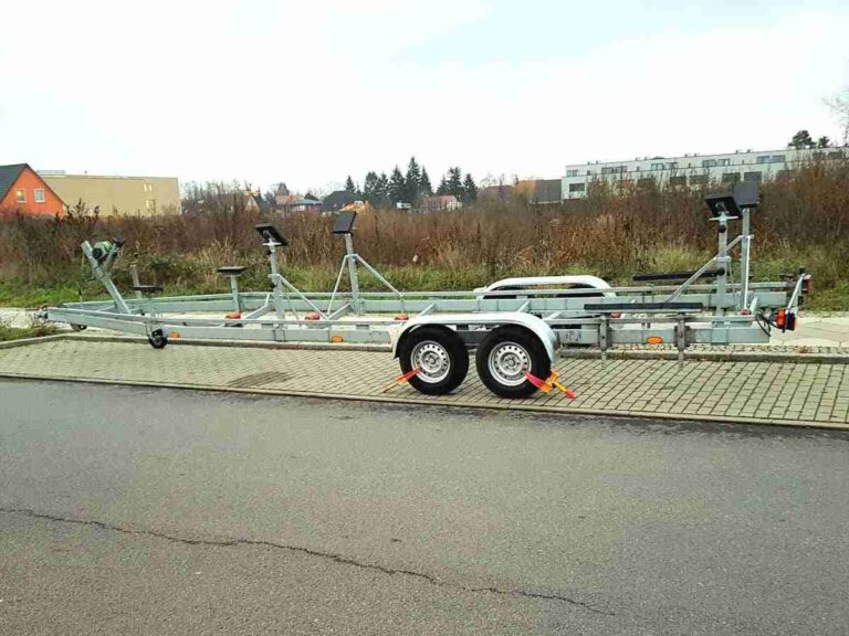 Trailer-mieten-Berlin-3500 kg-Bootsanhänger-Segelboot-Bild 1