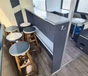Floss Floss mieten Berlin Köpenick Event ohne Führerschein mit WC 18 Personen Bild 3