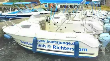 Motorboot Führerscheinfreies Motorboot Quicksilver 470 ”Evi” in Berlin Köpenick Grünau mieten mieten
