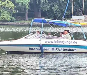 Motorboot Führerscheinfreies Motorboot Bowrider ”Manja” in Berlin Köpenick Grünau mieten Bild 2