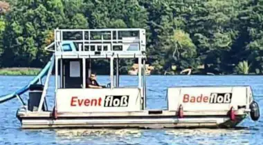 Floss Partyboot mieten Berlin Köpenick 15 PS ohne Führerschein mit WC 18 Pers mieten