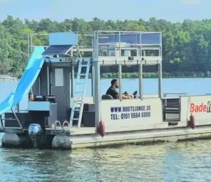 Floss 18 Pers. Partyboot mit Rutsche mieten Berlin Köpenick 15 PS ohne Führerschein mit WC Bild 1